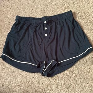 Soma cool nights sleep shorts with pockets. New with tags. Dark green. Small.